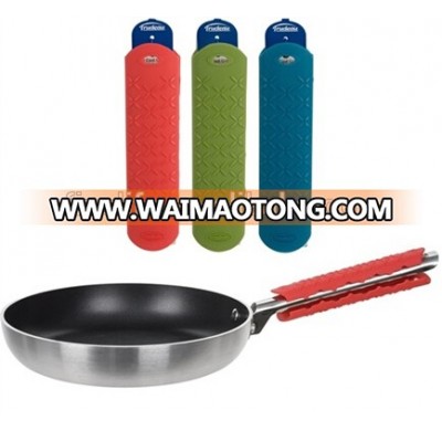 Silicone handle insulation sleeve